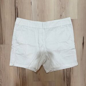 LOFT Women's white Shorts